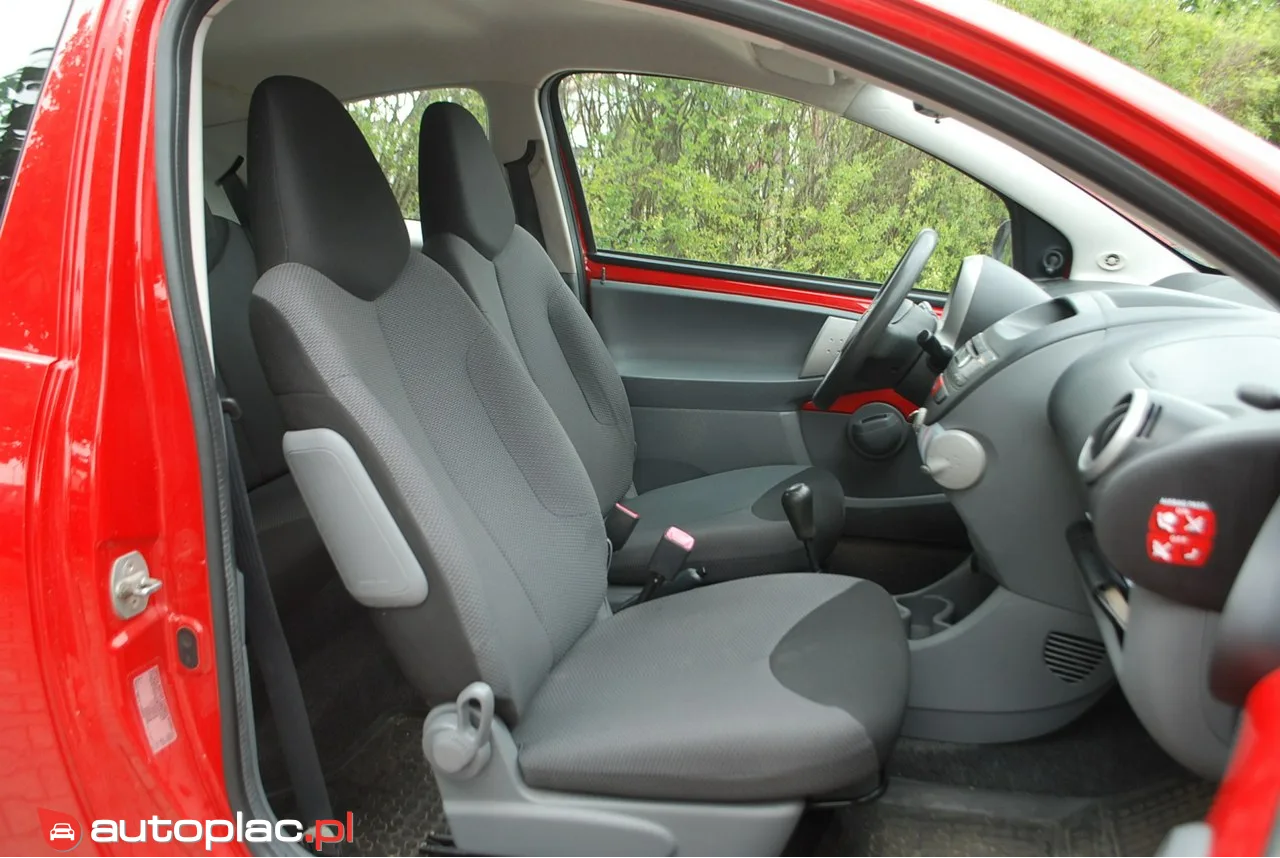 
								Toyota Aygo I 2007 full									
