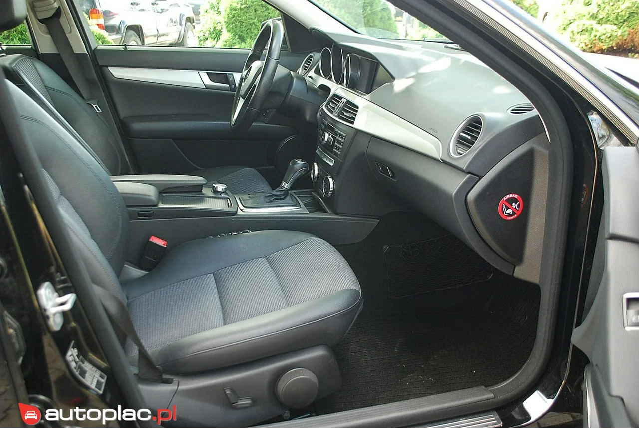 
								Mercedes-Benz Klasa C W204 2012 full									