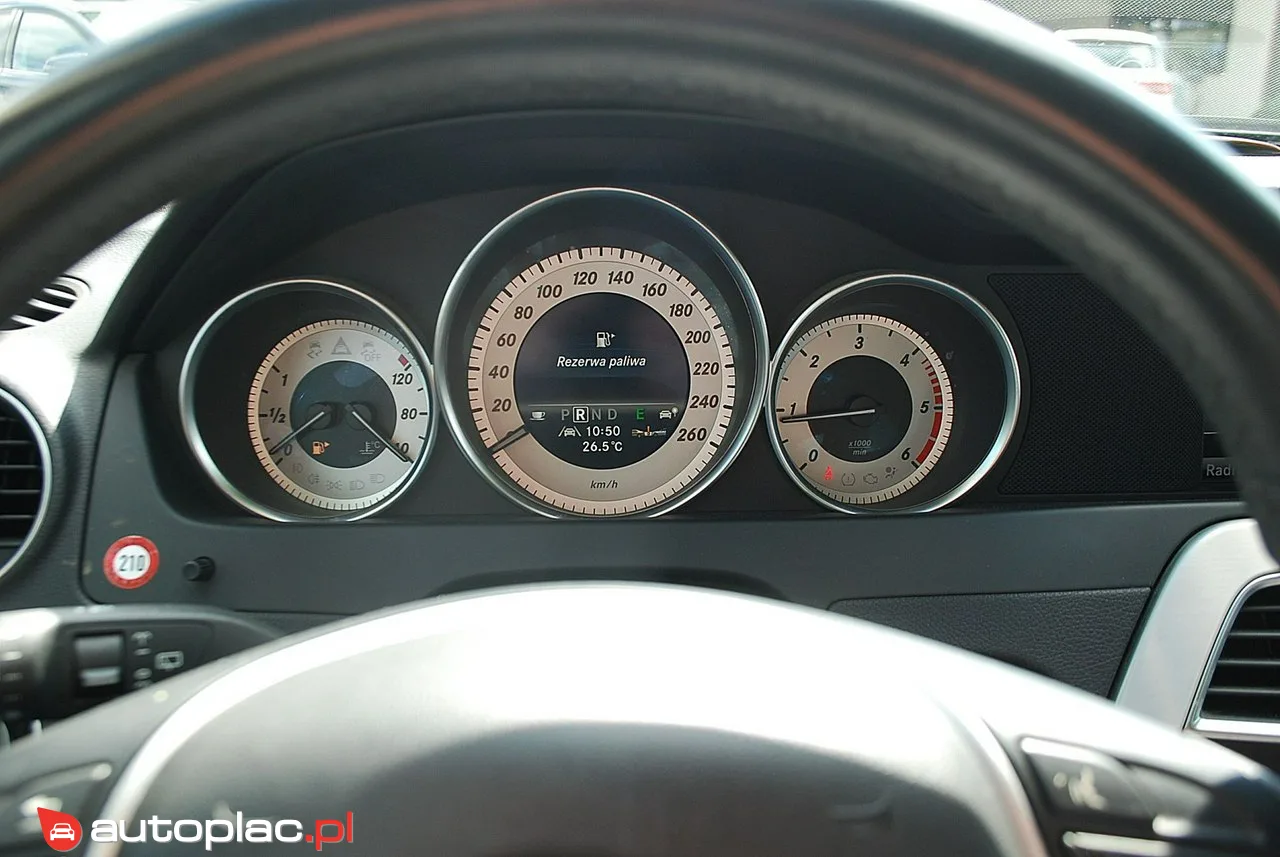 
								Mercedes-Benz Klasa C W204 2012 full									
