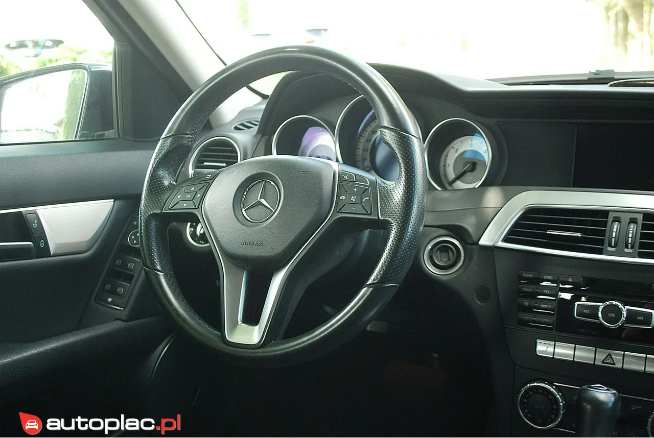 
								Mercedes-Benz Klasa C W204 2012 full									