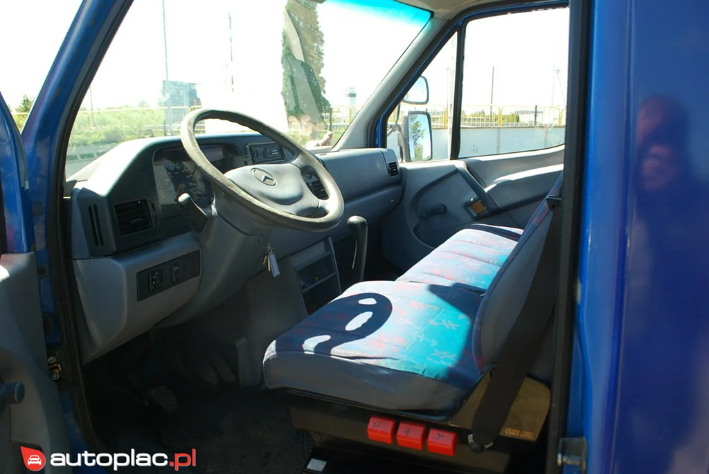 
								Mercedes-Benz Sprinter 1999 full									
