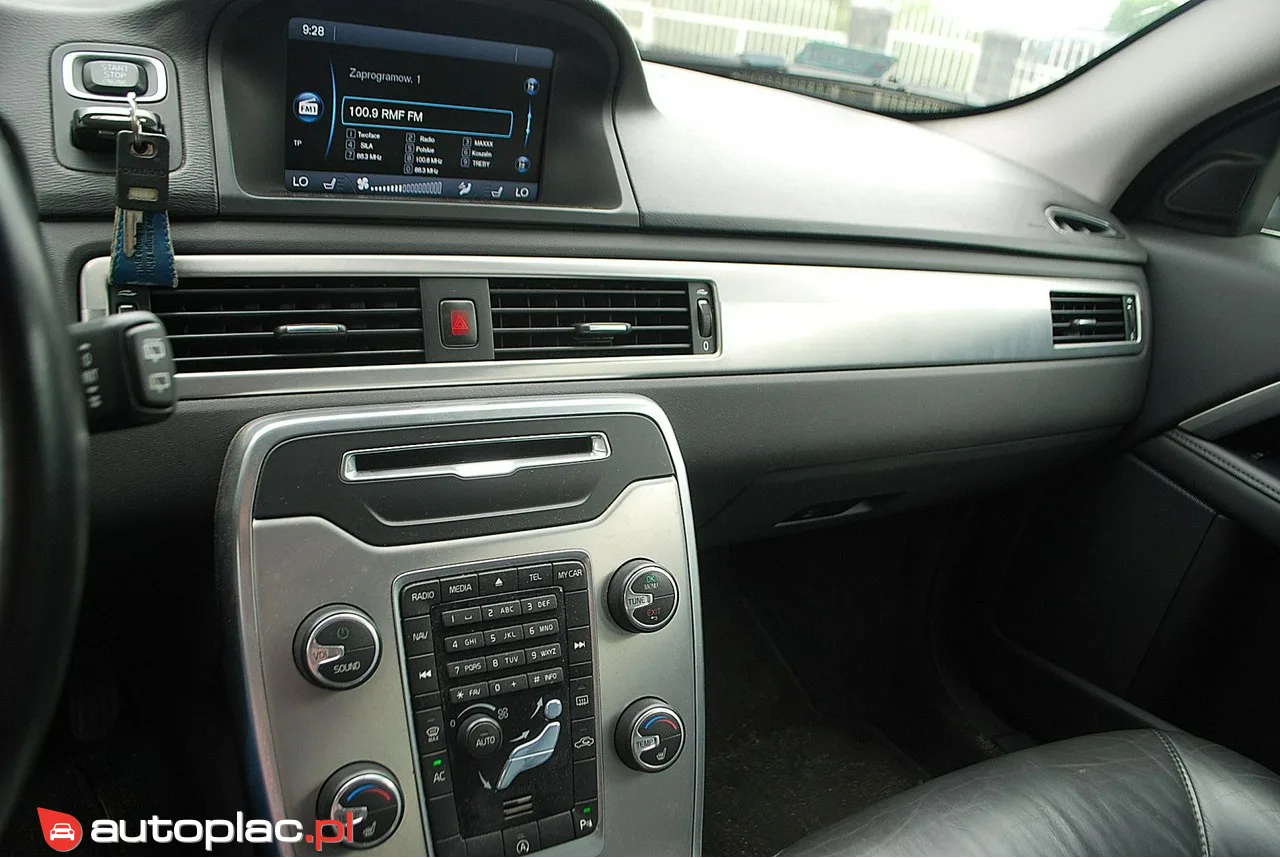 
										Volvo V70 III 2.0 2013 full									