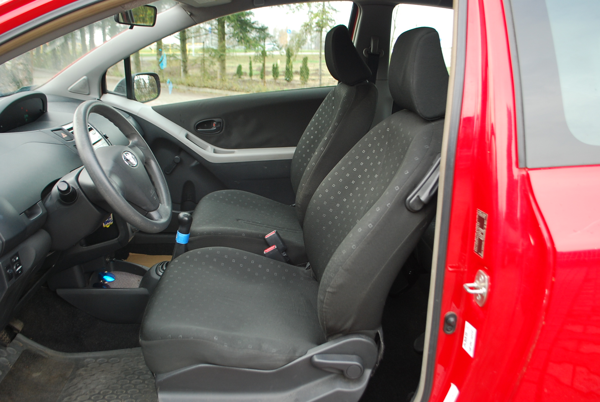 
								Toyota Yaris 1,0 benzyna. full									
