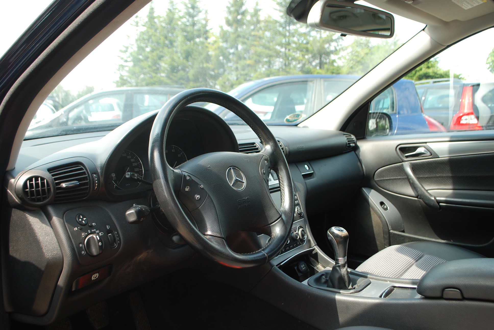 
								Mercedes-Benz. C klasa W203 lift. 1,8 benzyna. full									