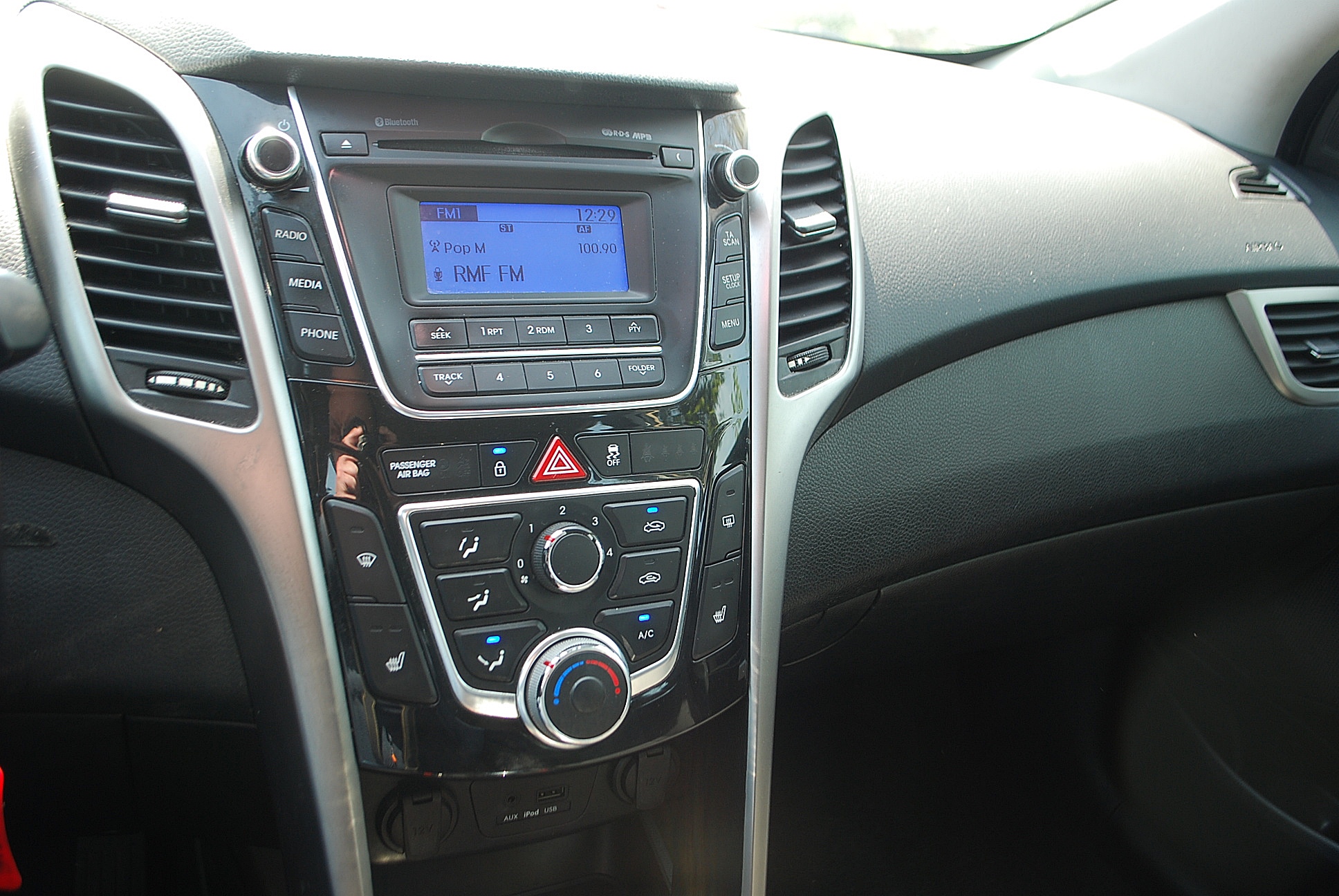 
								Hyundai i30 kombi. full									