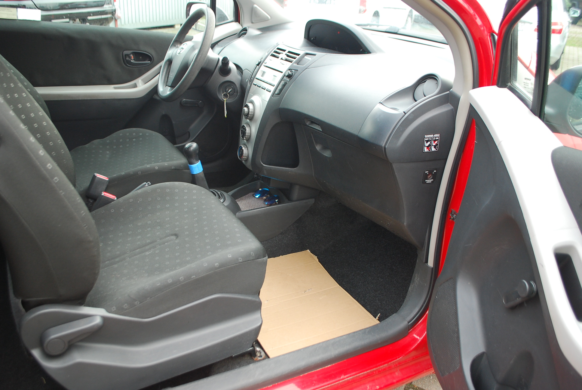 
								Toyota Yaris 1,0 benzyna. full									
