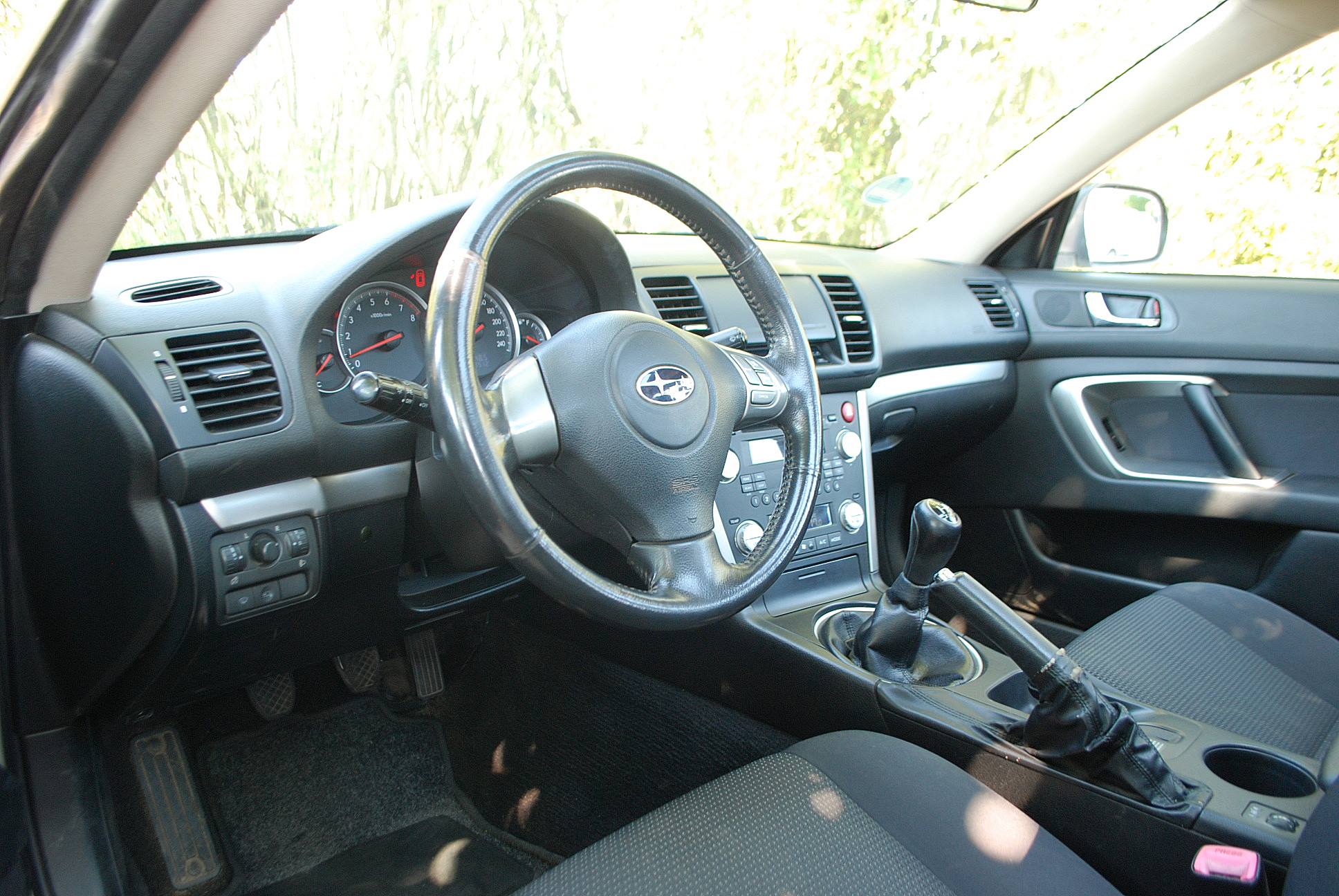 
								Subaru Legacy Outback 2,5 benzyna-gaz LPG. full									