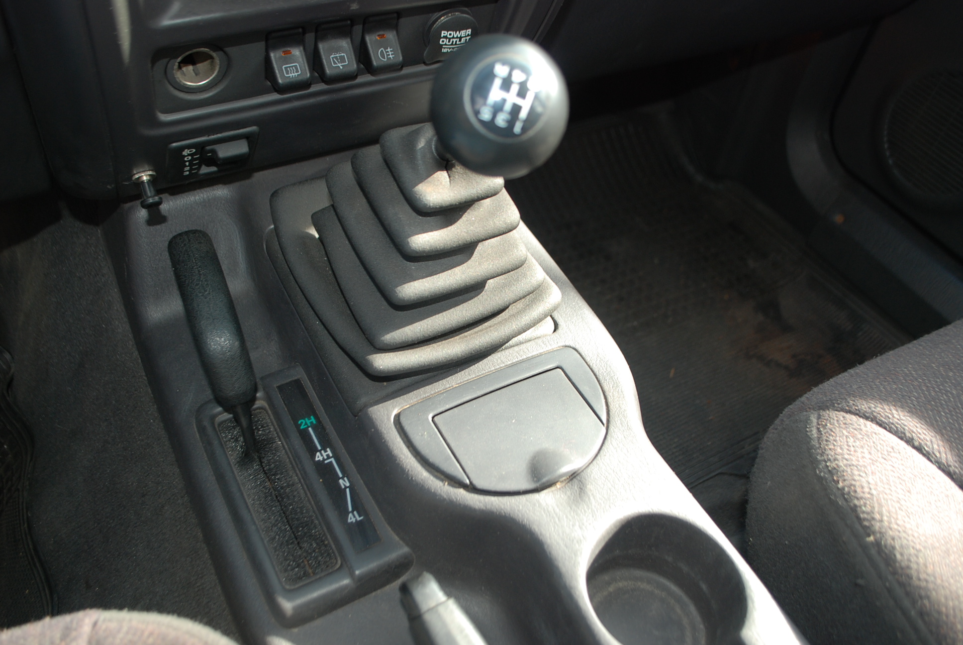 
								Jeep Cherokee XJ 2,5 benzyna. full									
