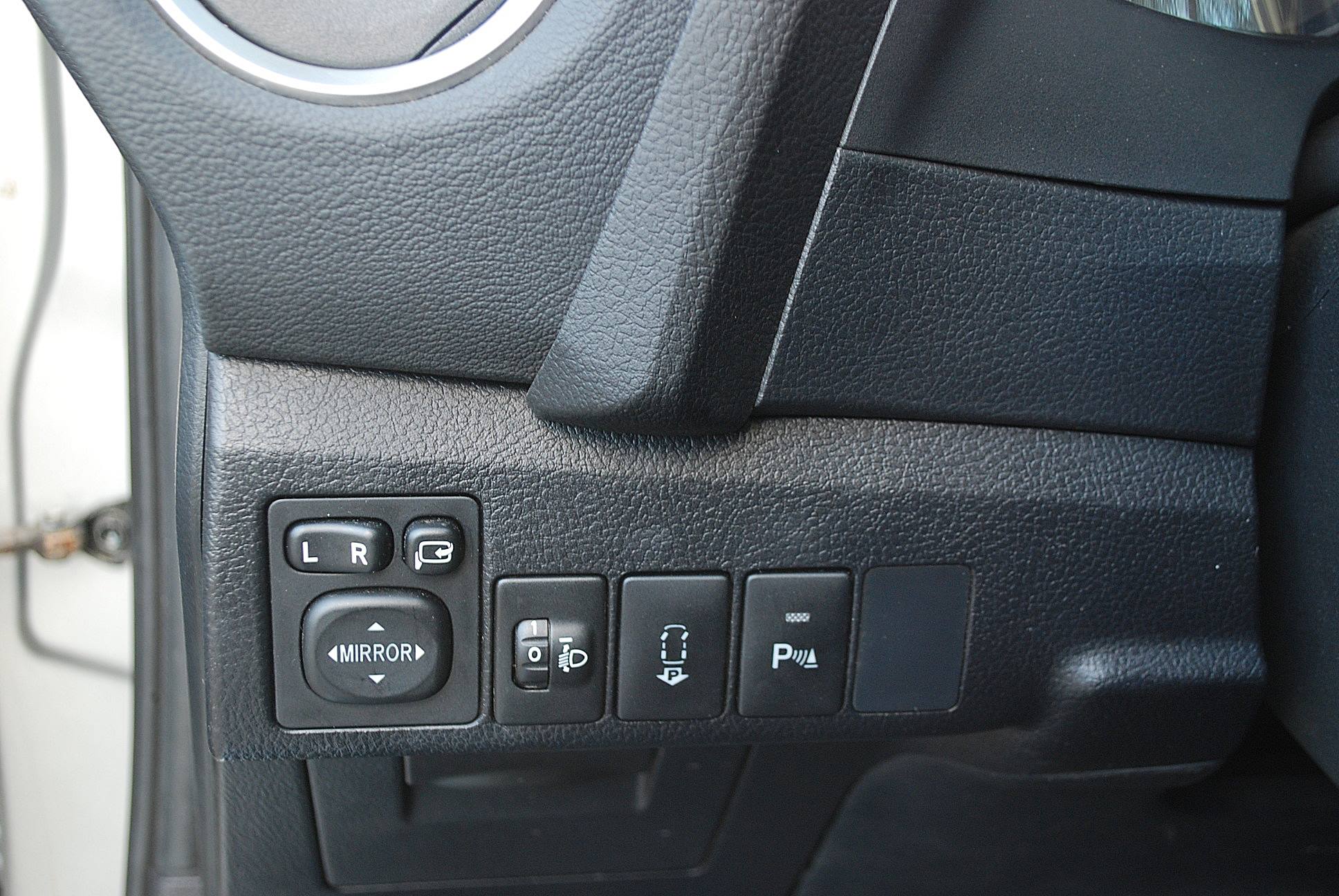 
								Toyota Auris 1,8 hybryda. full									