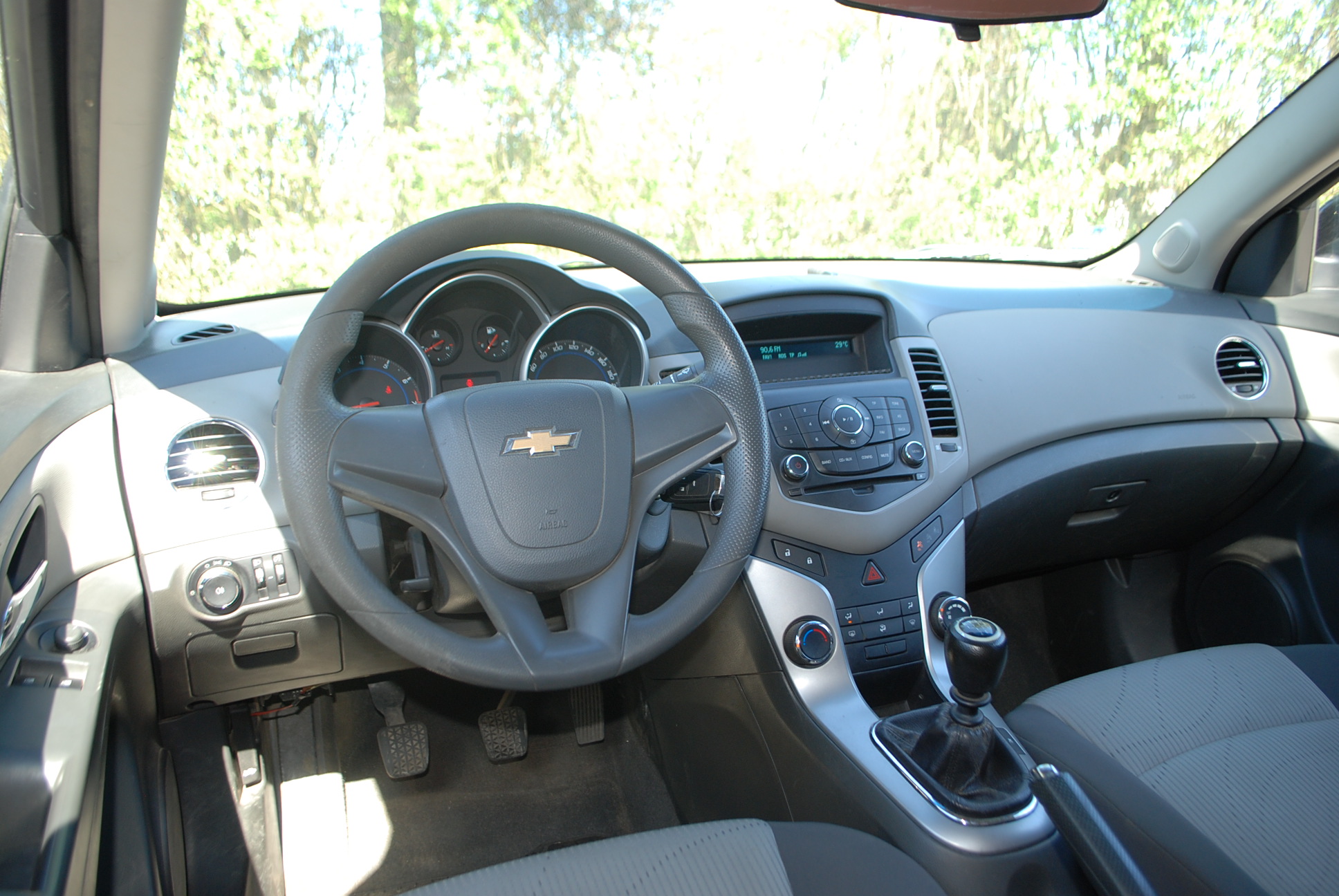 
								Chevrolet Cruze 1,6 benzyna. full									