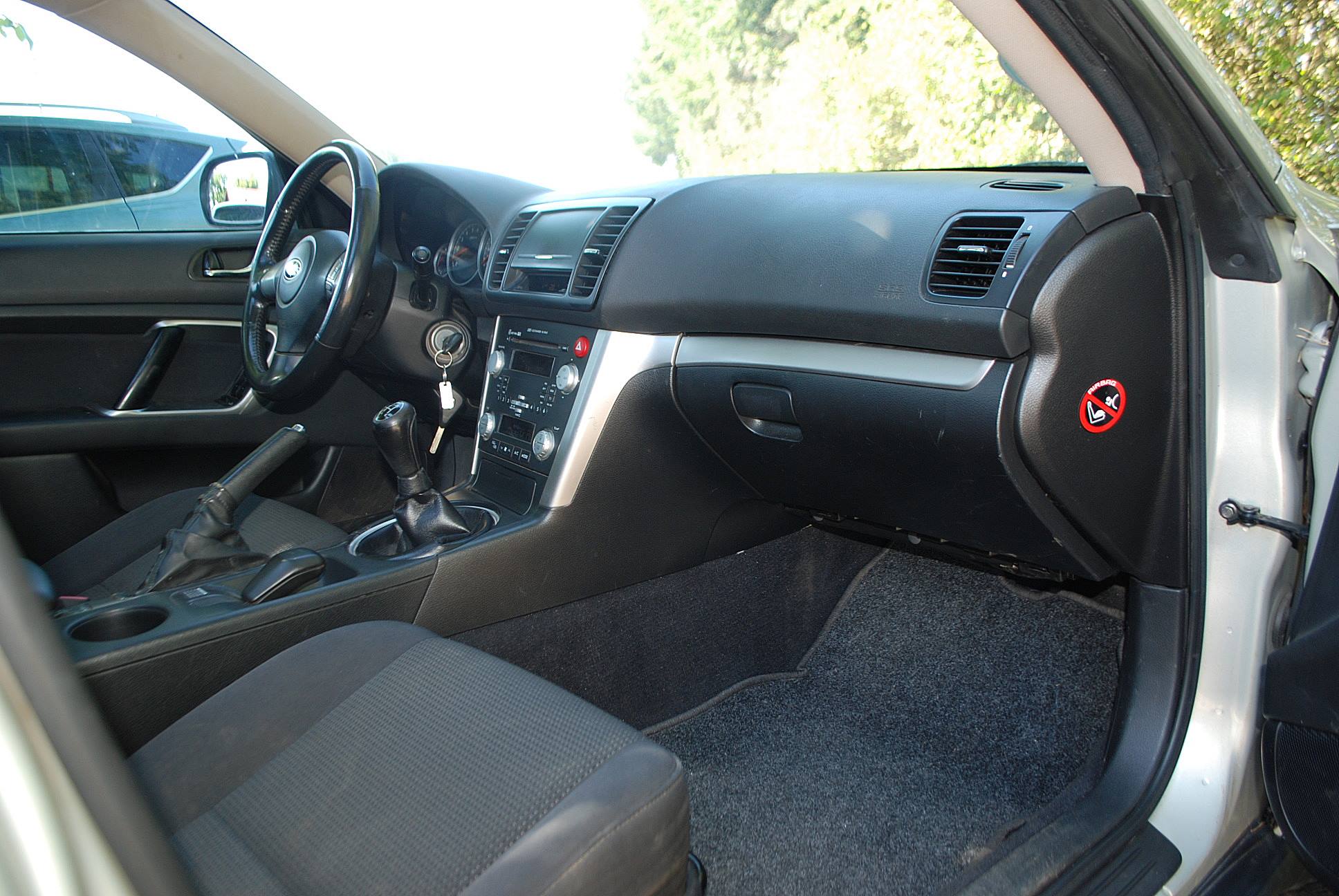 
								Subaru Legacy Outback 2,5 benzyna-gaz LPG. full									