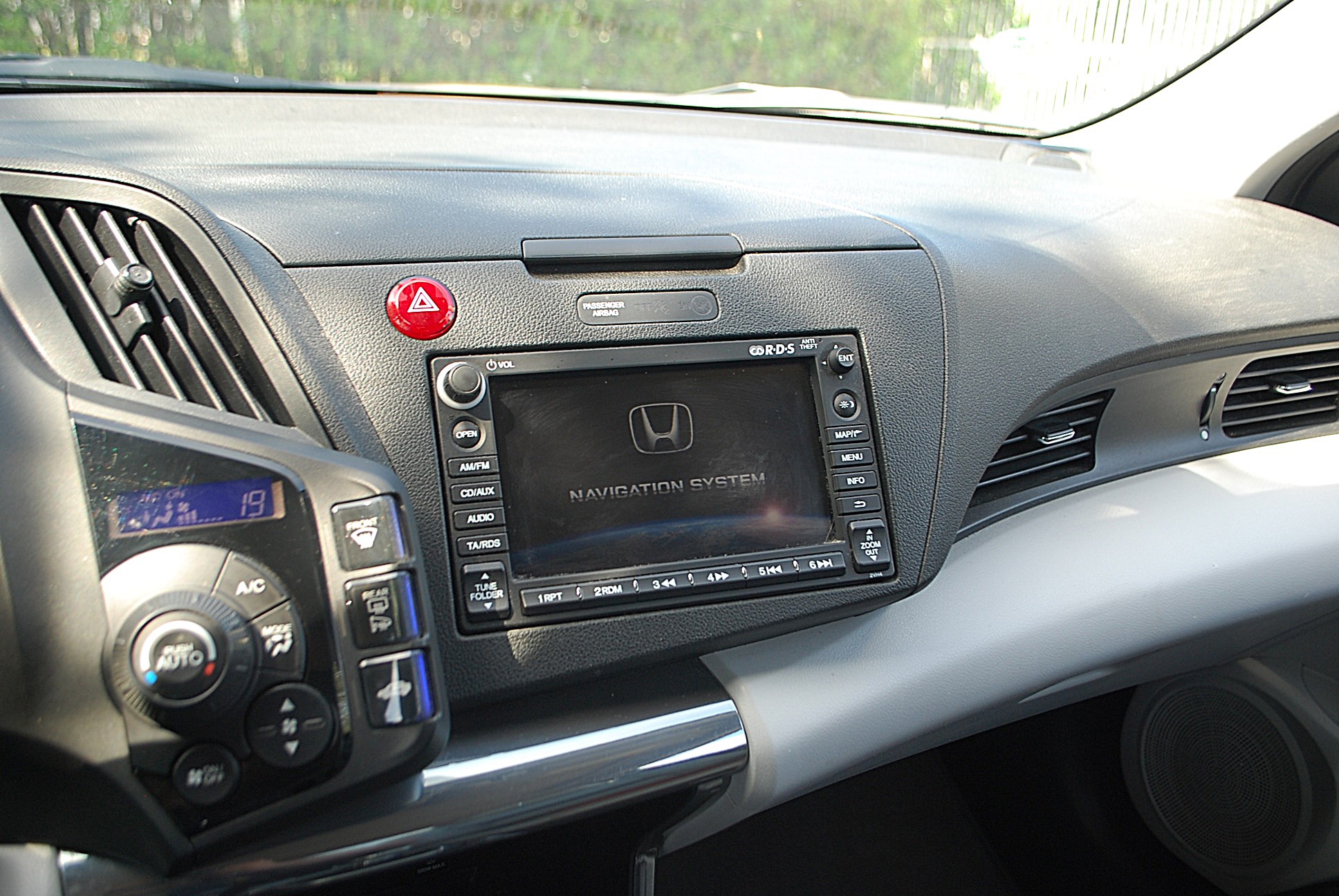 
								Honda C-RZ 1,5 benzyna-hybryda. full									