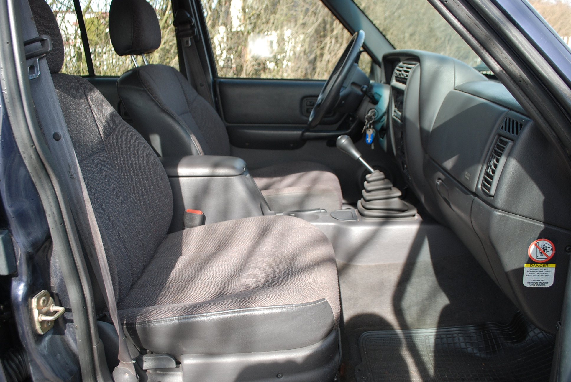 
								Jeep Cherokee XJ 2,5 benzyna. full									
