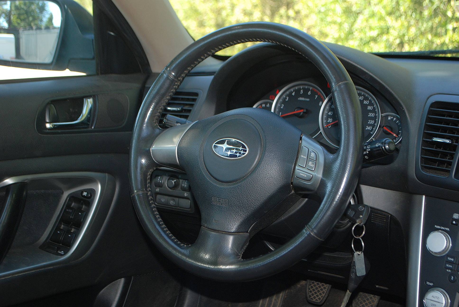 
								Subaru Legacy Outback 2,5 benzyna-gaz LPG. full									