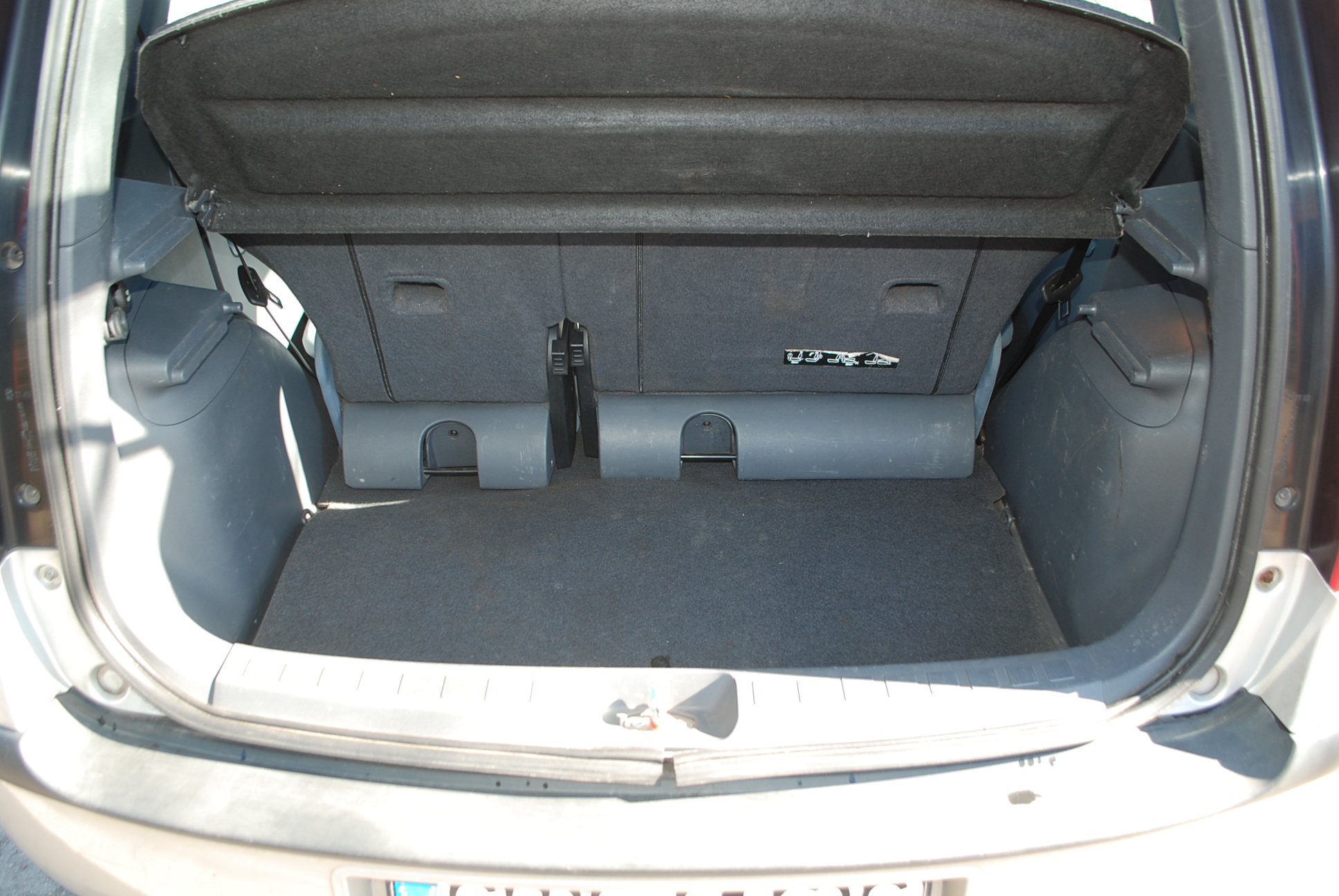 
								Mitsubishi Colt 1,1 benzyna. full									