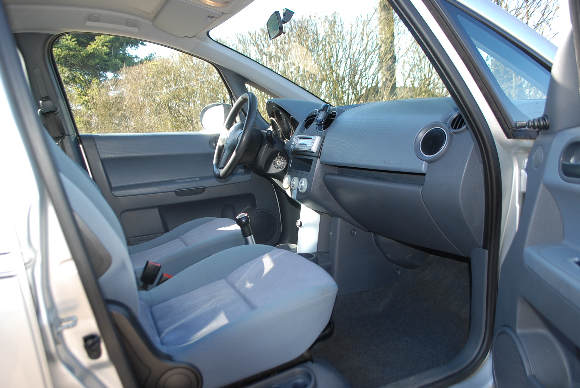 
								Mitsubishi Colt 1,1 benzyna. full									