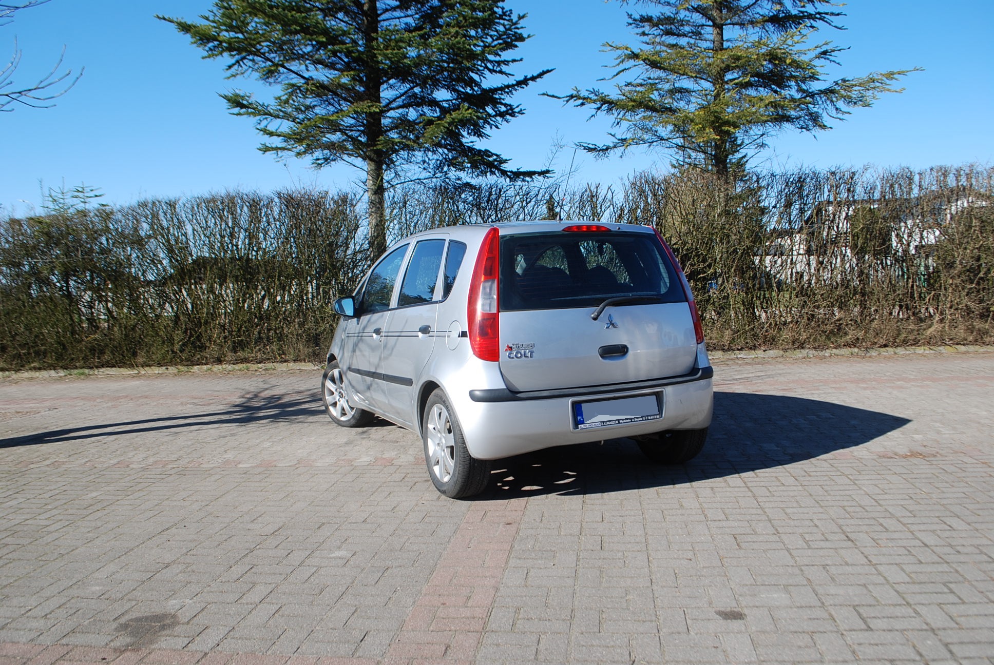 
								Mitsubishi Colt 1,1 benzyna. full									