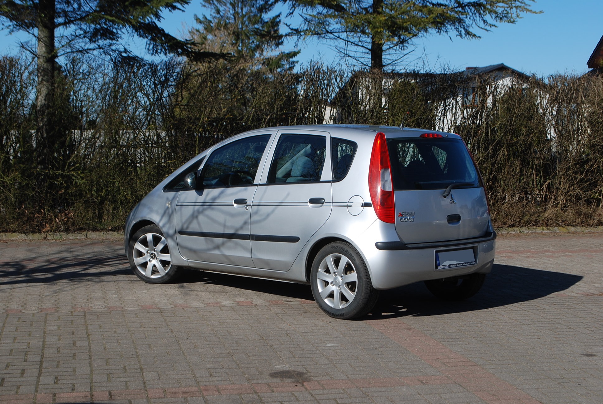 
								Mitsubishi Colt 1,1 benzyna. full									