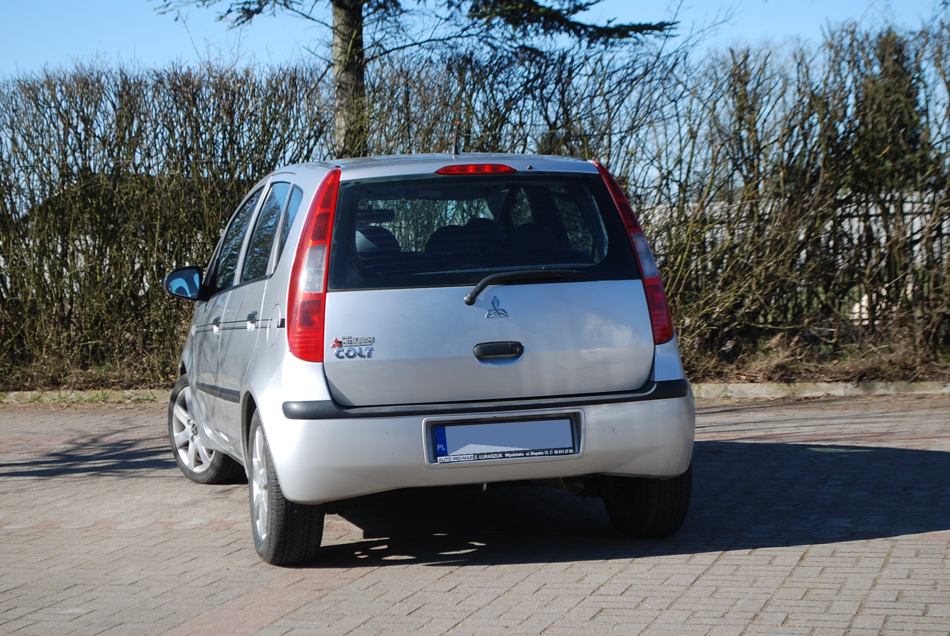 
								Mitsubishi Colt 1,1 benzyna. full									