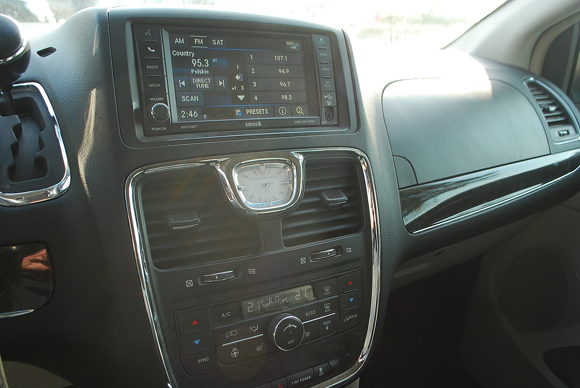 
								Chrysler Town & Country 3,6 benzyna/gaz LPG. full									