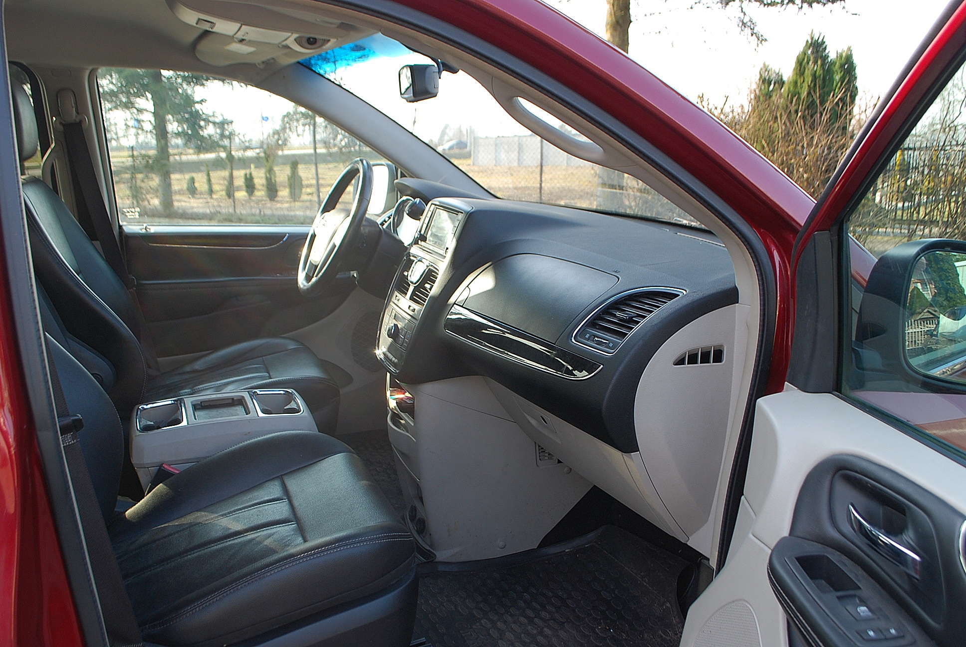 
								Chrysler Town & Country 3,6 benzyna/gaz LPG. full									