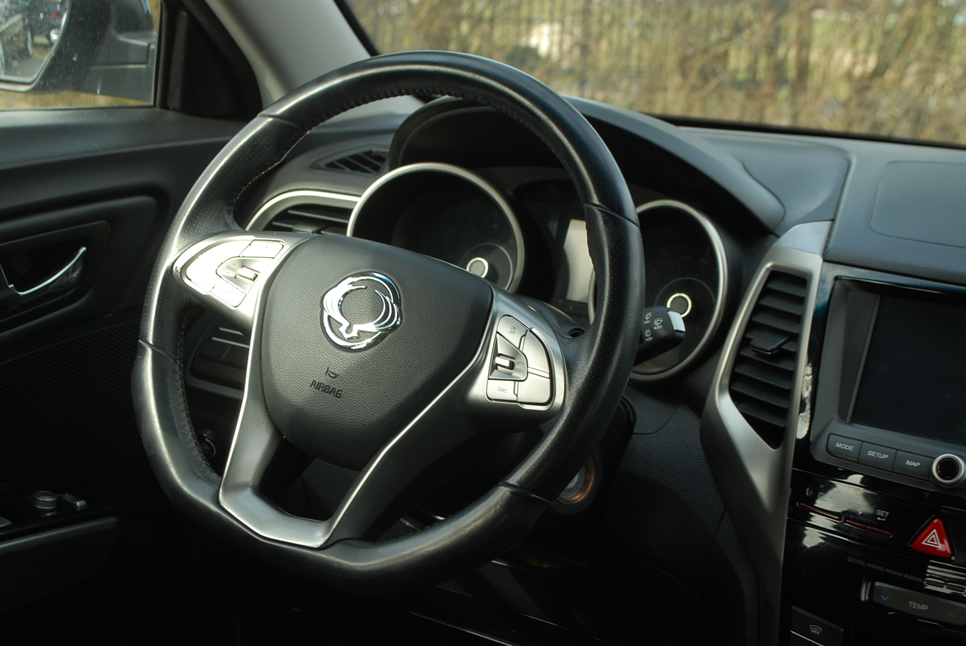 
								Ssangyong Tivoli 1,6 benzyna/gaz LPG. full									