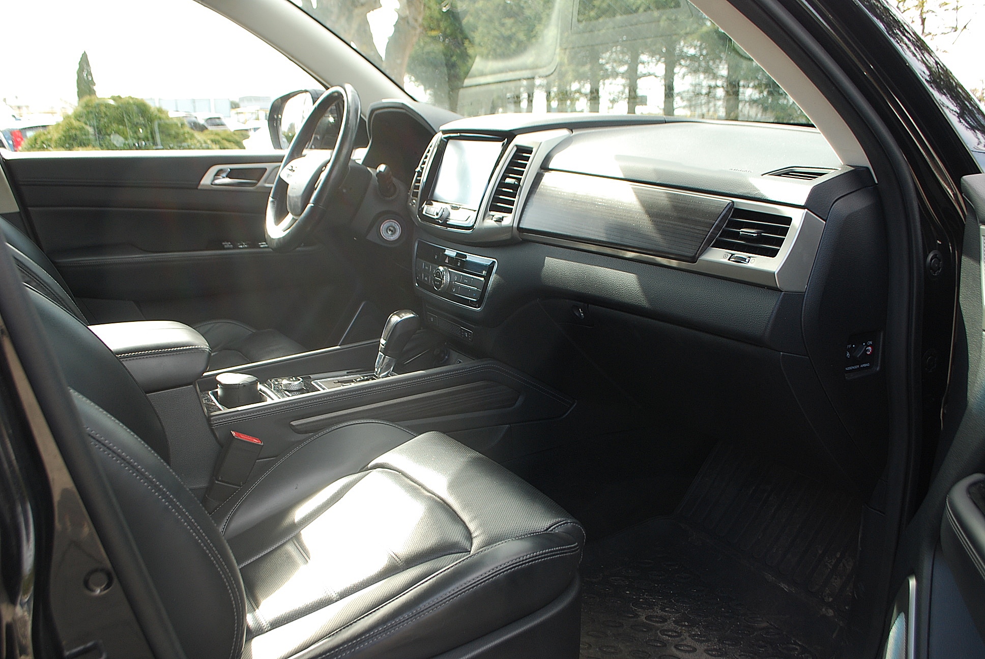 
								Ssangyong REXTON. 4×4. Automat. full									