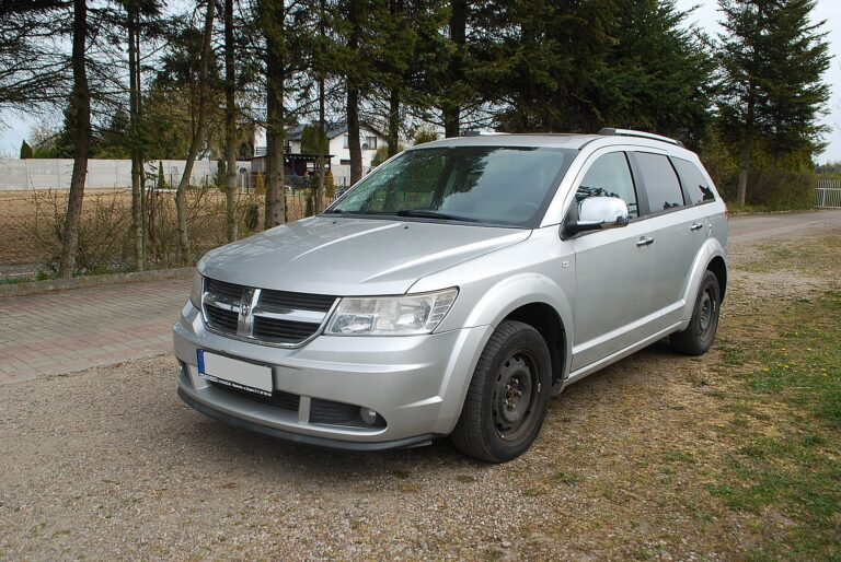 Dodge Journey. Automat.