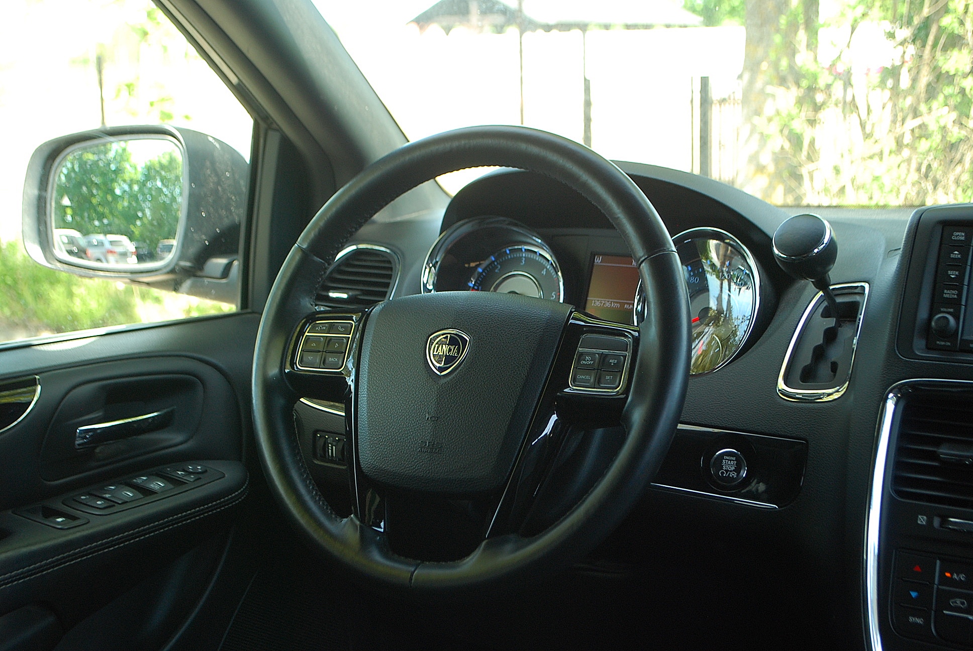 
								Lancia Voyager S. 2,8 diesel. full									
