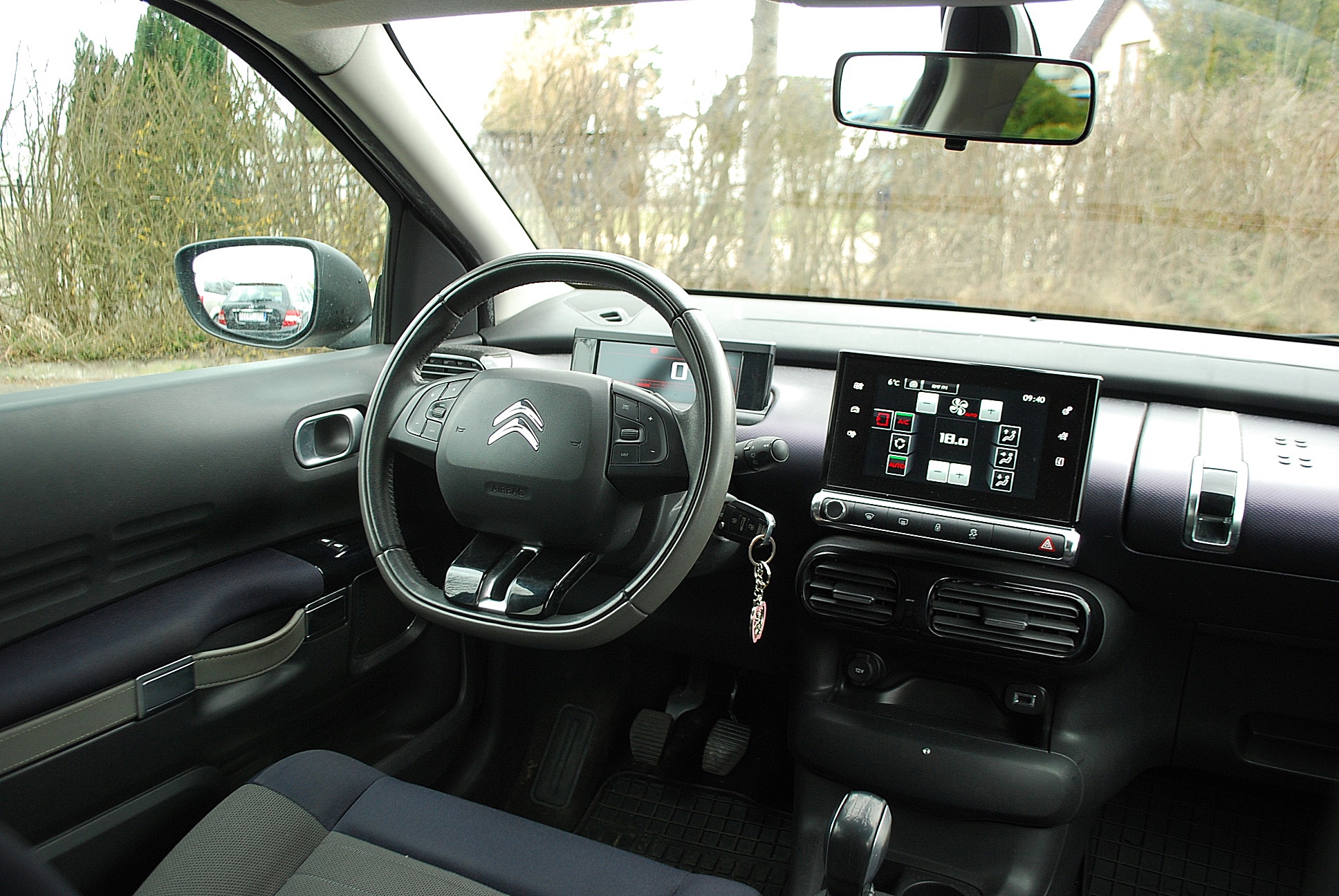
								Citroen C4 Cactus. 1,2 benzyna. full									