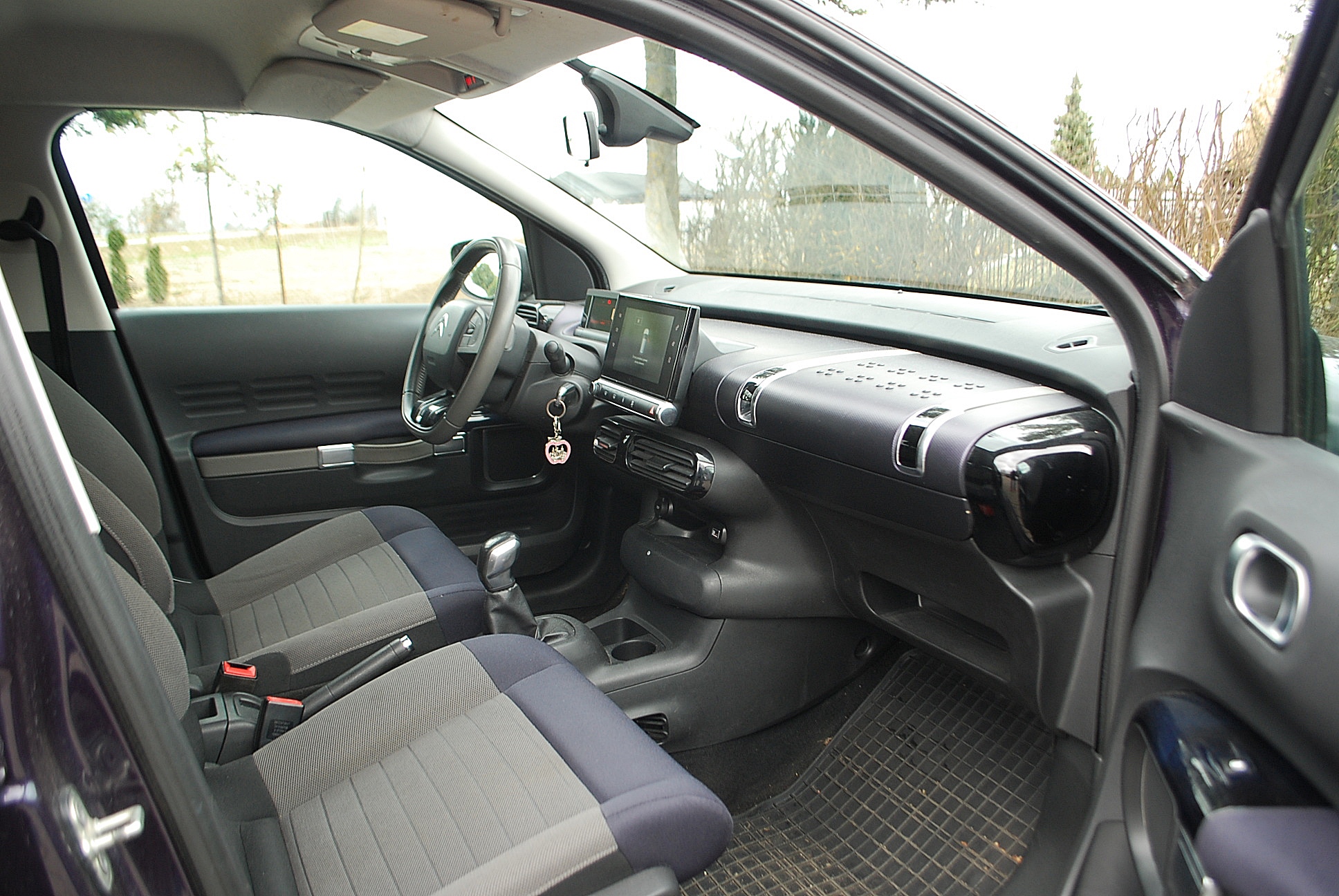 
								Citroen C4 Cactus. 1,2 benzyna. full									