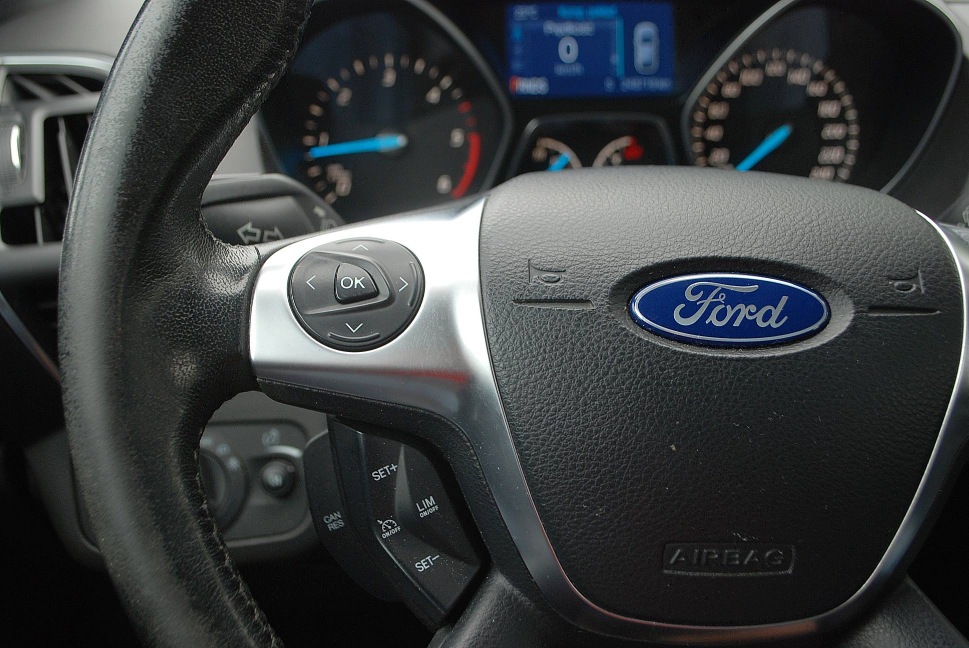 
								Ford Kuga 2014r. Automat. 4×4. Nowy rozrząd. full									